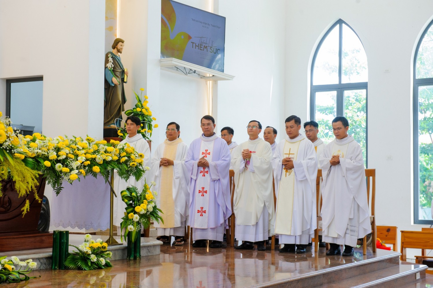 499476563 3305563429584816 8476510292677529776 n