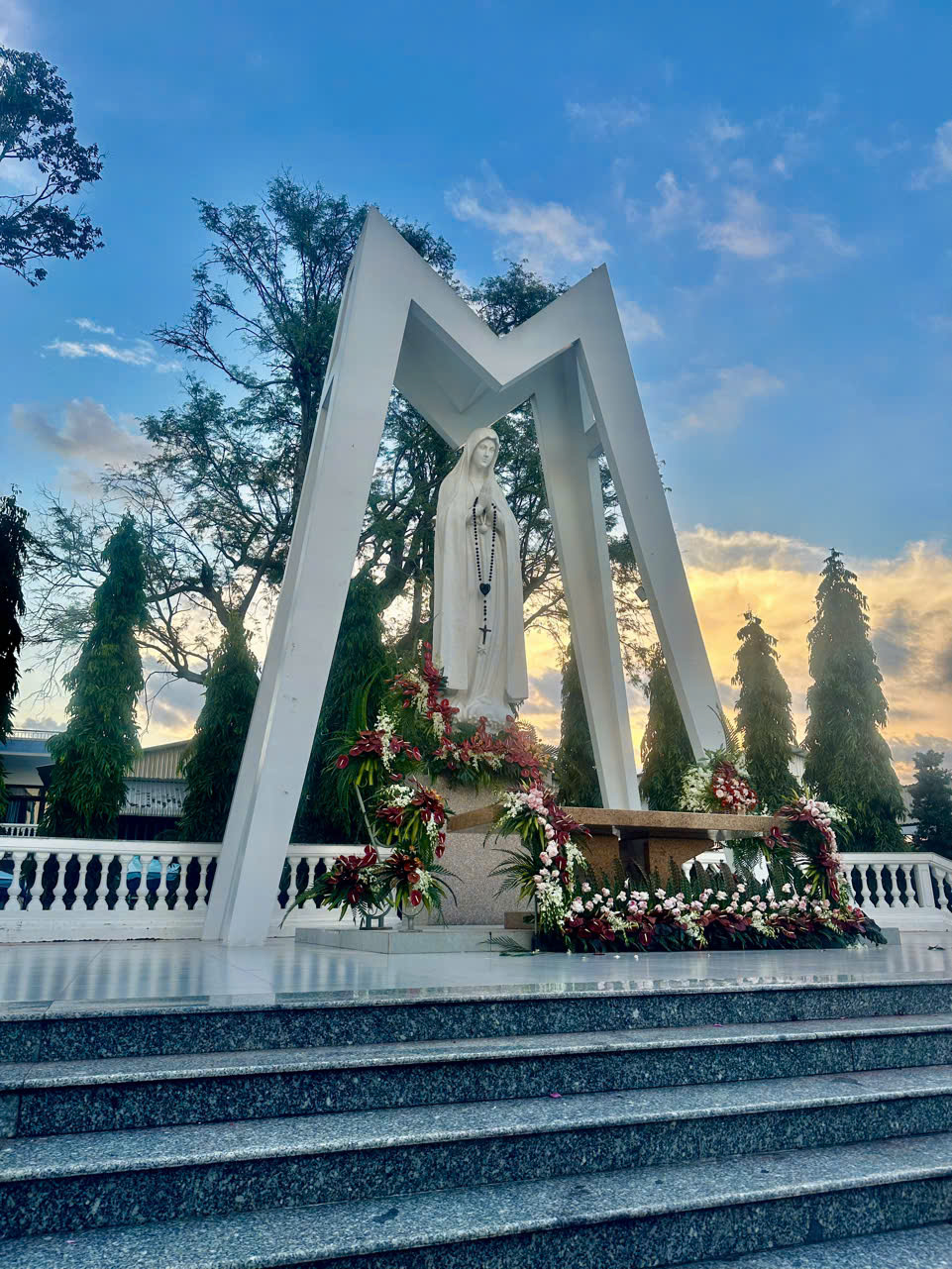 Trường TCKT Don Bosco Mỹ Thuận: Về Bên Mẹ Fatima